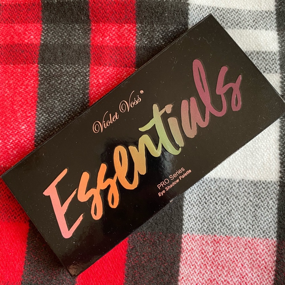 Violet Voss Essential PRO Series Eyeshadow Palette